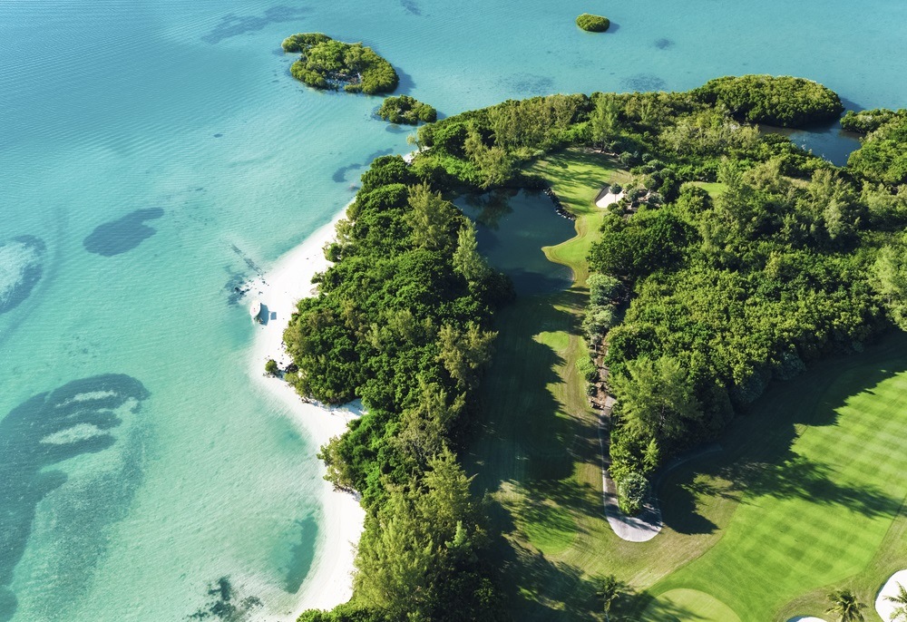 luxury Indian Ocean Ile Aux Cerfs Golf club 2